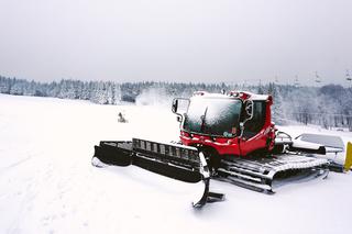 Synoptycy ostrzegają przed intensywnymi opadami śniegu na Dolnym Śląsku. Na niektórych stokach w ten weekend już rusza sezon! [WIDEO, ZDJĘCIA]
