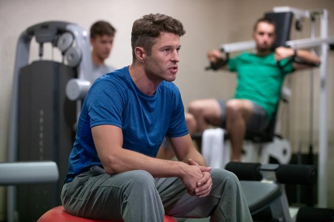 Na Wspólnej, odcinek 2791. Olaf (Maciej Brzoska)