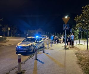 Atak ostrym narzędziem na Białołęce. Pod drzwiami pełno śladów krwi