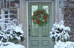 Dekoracje drzwi wejściowych na Boże Narodzenie