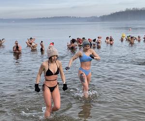 Sylwestrowe morsowanie na Pogorii w Dąbrowie Górniczej