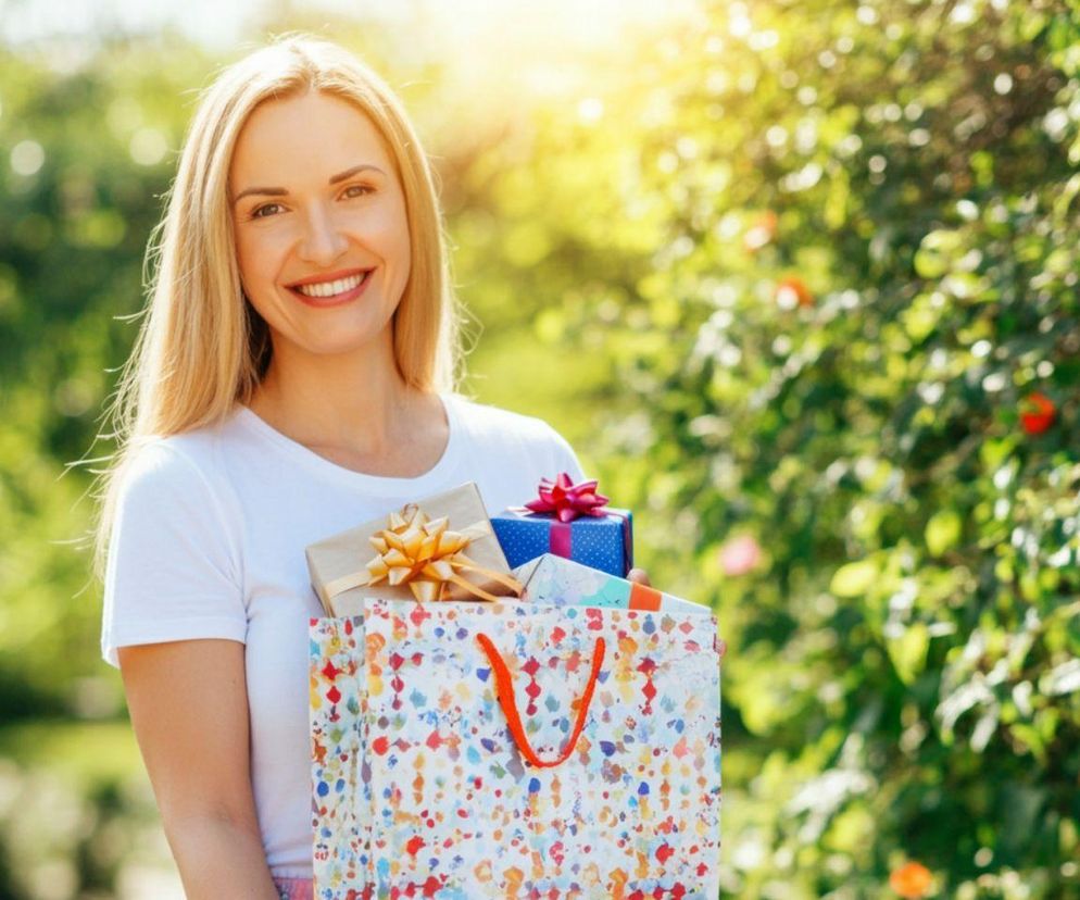 Wyjątkowy prezent z okazji Dnia Mamy 2025. Eleganckie upominki, które przypadną mamie do gustu