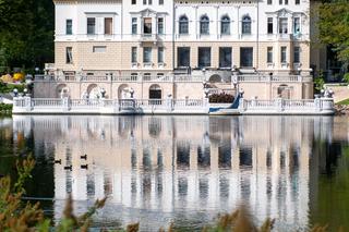 W Łodzi powstaje luksusowy hotel. Goście będą mieszkać w domkach na wodzie 