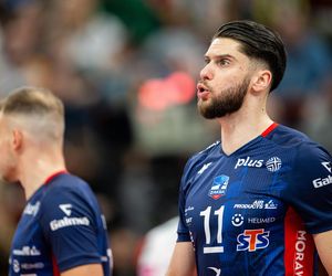 Zalaliśmy się łzami po tym, co spotkało Aleksandra Śliwkę. Tak potraktowali gwiazdora reprezentacji Polski i ZAKSY po powrocie na boisko