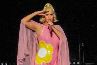 Katy Perry pokazała się bez makijażu. Jak kwarantanna wpływa na jej cerę w ciąży?