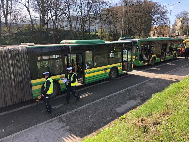Straszny wypadek autobusów w Szczecinie. Kilkunastu poszkodowanych, w tym 7 dzieci