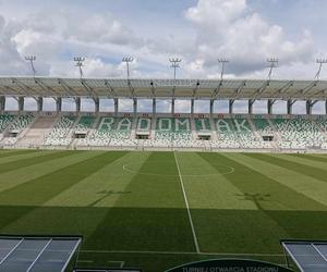 Miasto ogłasza przetarg na budowę dwóch trybun na stadionie. MOSIR rozmawia z policja na temat bezpieczeństwa 