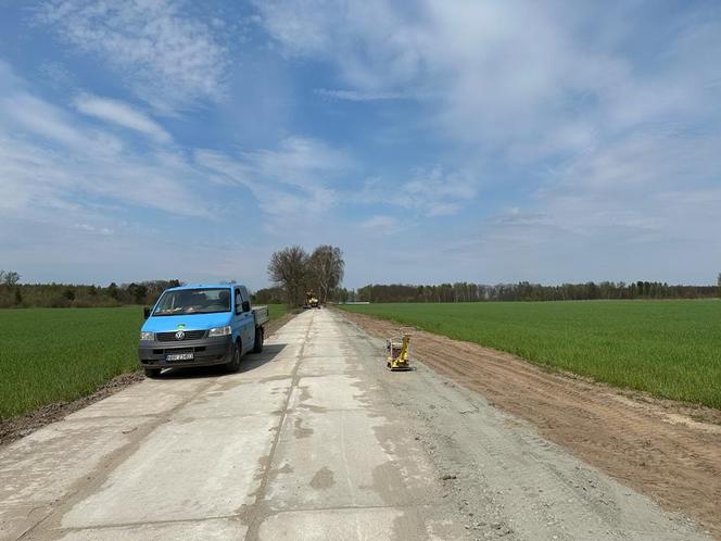 Przebudowa drogi gminnej Stępień – Cielętnik