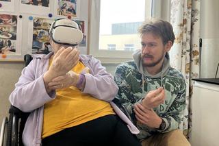 Wirtualna rzeczywistość pomoże w rehabilitacji pacjentów. Nowy wynalazek naukowców z Politechniki Warszawskiej