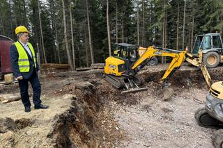 Budują nową wieżę widokową na Dolnym Śląsku. Wiemy, kiedy zakończenie prac na Dzikowcu Wielkim