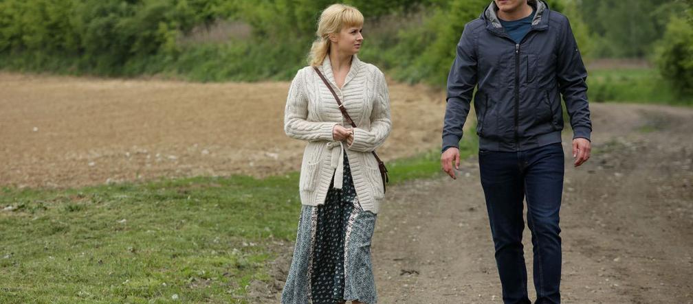 M jak miłość odc. 1452 po wakacjach 2019. Janek (Tomas Kollarik), Sonia (Barbara Wypych)