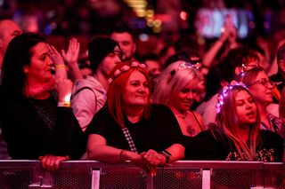 Katowicki spodek w rytmach disco polo