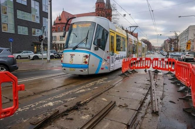 Duże utrudnienia dla pasażerów