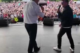  Jacek Kurski, Zenek Martyniuk i Bayer Full na scenie. Tańce i swawole