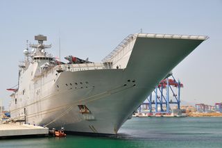 Hiszpania buduje nowy lotniskowiec z katapultą. Ambitny plan Navantii w odpowiedzi na presję NATO
