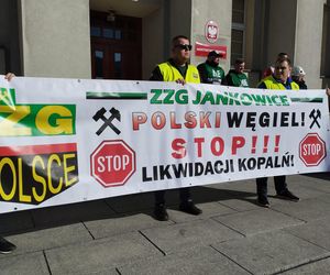 Górnicy protestowali pod ministerstwem przemysłu w Katowicach przeciwko likwidacji KWK Bielszowice