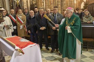 Na nowym sztandarze powiatu siedleckiego widnieje m.in. herb tego regionu