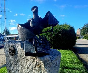 Rzeźby Marianów w Kołobrzegu