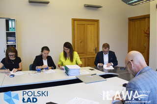 Podpisano umowę na przebudowę ulic Obrońców Westerplatte i Konopnickiej w Iławie