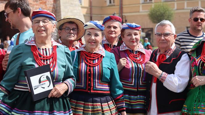 Rekordowy długi polonez w centrum Lublina