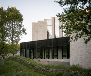 Højvangen Church, Henning Larsen 