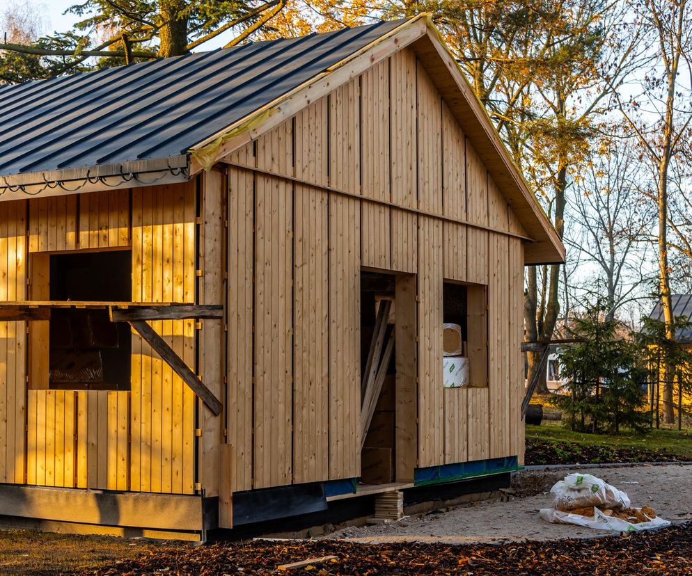Powracają domki fińskie na Polu Mokotowskim. W jednym mieszkał Kapuściński