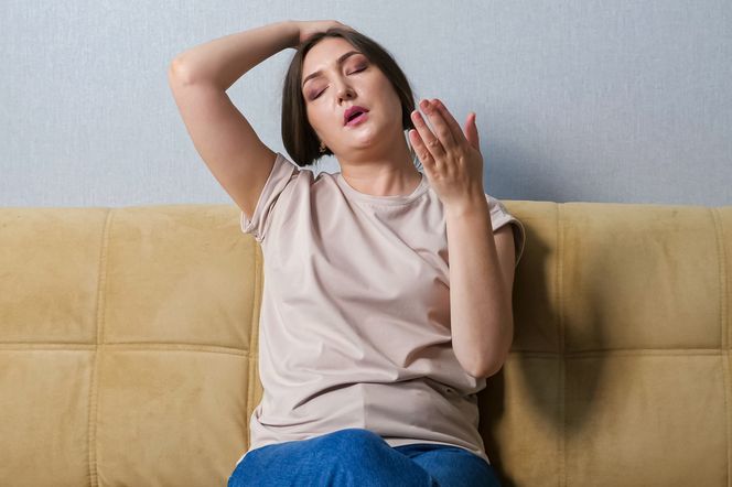 To ważne znaki ostrzegawcze. Tak organizm daje znać, że nie nadąża za upałem