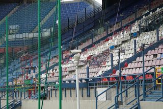 Kibice Wisły Kraków nie mogą wchodzić na stadiony. Kto będzie następny?