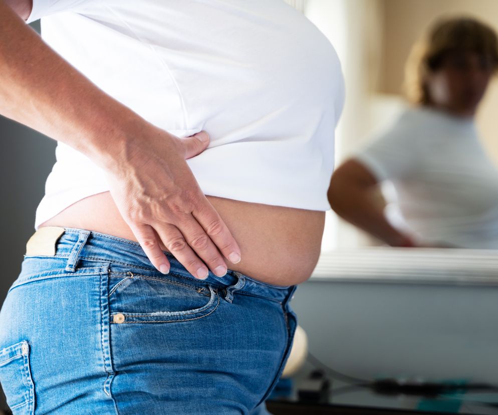 Tłuszczowa klątwa skowronka może dotyczyć osób, które śpią niedostateczną ilość godzin.