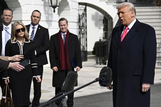 Trump rozda złote kart za 5 mln dolarów. Oferta dla rosyjskich oligarchów. To mili ludzie