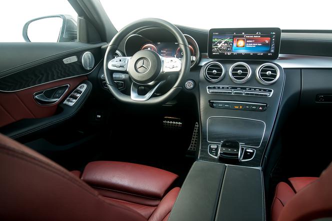 Mercedes-Benz C220d Kombi 4Matic 9G-Tronic AMG Line