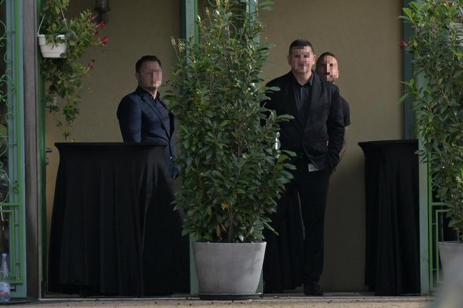 Tłumy gości na ślubie Katarzyny Cichopek i Macieja Kurzajewskiego. Wiemy, kto się pojawił