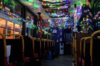 W tym tramwaju we Wrocławiu poczujesz magię świąt. To będzie magiczna podróż w czasie