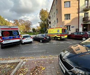 Tragedia w Warszawie. 1,5-roczna dziewczynka wypadła z 3. piętra na Woli. Dziecko jest w stanie krytycznym