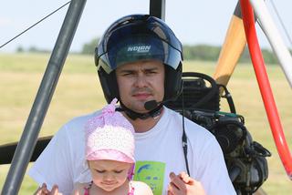 Powietrzna kampania Kaczyńskiego, poseł Hofman na motolotni