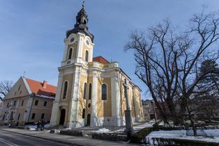 Awantura w kościele. Ksiądz mówił o zboczeńcach i wyganiał ze świątyni. Jest WIDEO