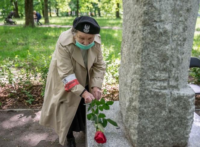 Prezydent złożył kwiaty pod Pomnikiem Matki