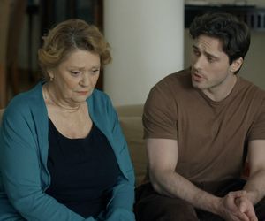 Barwy szczęścia odc. 3201. Józefina Rawiczowa (Elżbieta Jarosik), Cezary (Marcel Opaliński)