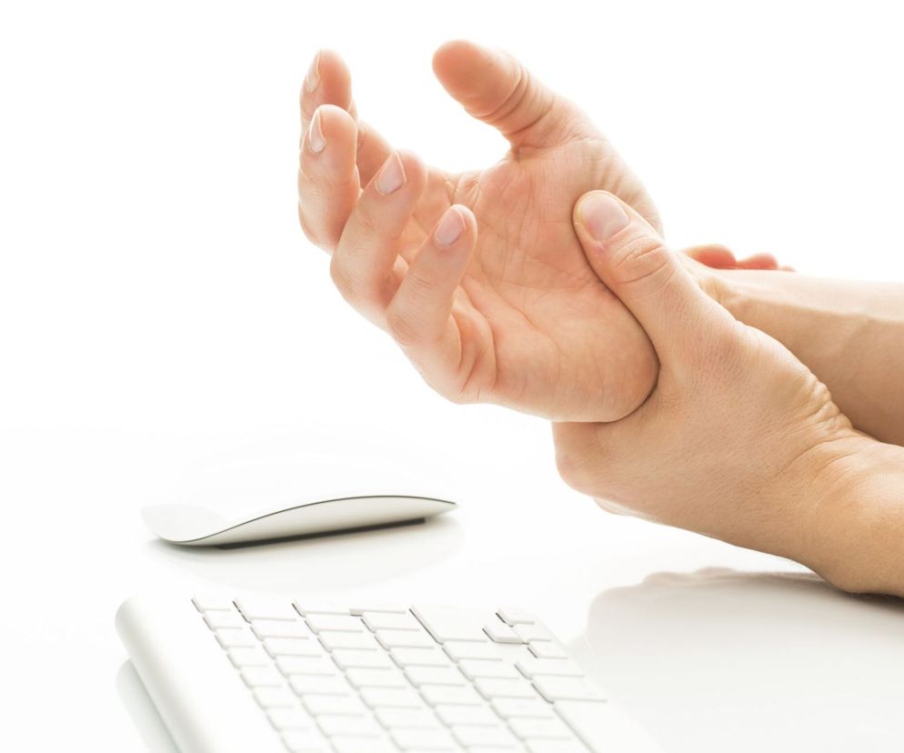 Regularne ćwiczenie nadgarstków poprawia przewodnictwo nerwowe w obrębie dłoni i chroni przed kontuzjami.