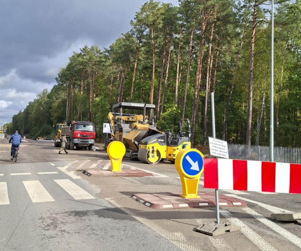 Remont drogi Tychów Stary - Starachowice (październik 2025)
