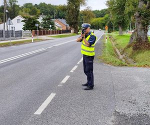 Zachęcają kierowców do rozważnej jazdy. Policjanci z Kraśniku kontrolują ruch w regionie