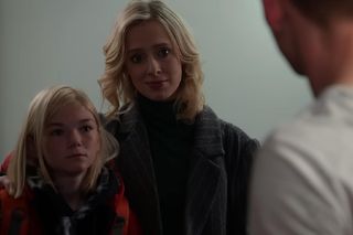 	Pierwsza miłość odc. 4024. Kaja (Elżbieta Trzaskoś), Oskar (Filip Gurłacz), Kostek