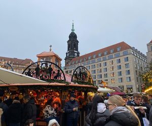 Najstarszy jarmark bożonarodzeniowy w Niemczech. Drezno zachwyca turystów z całego świata 