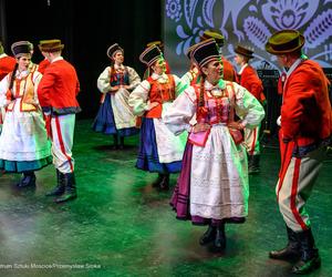 Koncert wielkanocny Zespołu Pieśni i Tańca Świerczkowiacy w Centrum Sztuki Mościce