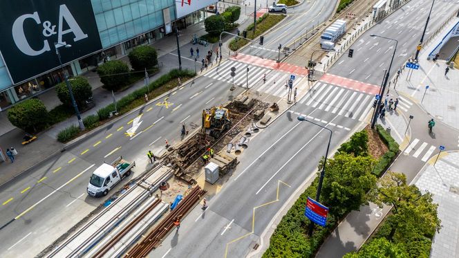 Remont torów tramwajowych na ulicy Marszałkowskiej w Warszawie