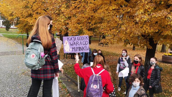 Strajk kobiet. POTĘŻNA manifestacja studentów w Katowicach!