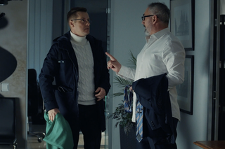 M jak miłość, odcinek 1733: Piotrek (Marcin Mroczek), Adam Werner (Jacek Kopczyński)