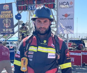 Przystojny strażak z Ostrowa nie ma sobie równych! Adam Spychała jest najlepszy na świecie