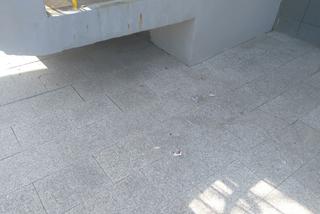 Rzeszów: Dworzec Lokalny za 20 milionów a obok szkło po alkoholu spadające na głowę 