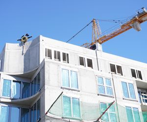 Budowa nowej kamienicy na skrzyżowaniu ulic Garbary i Wielkiej 